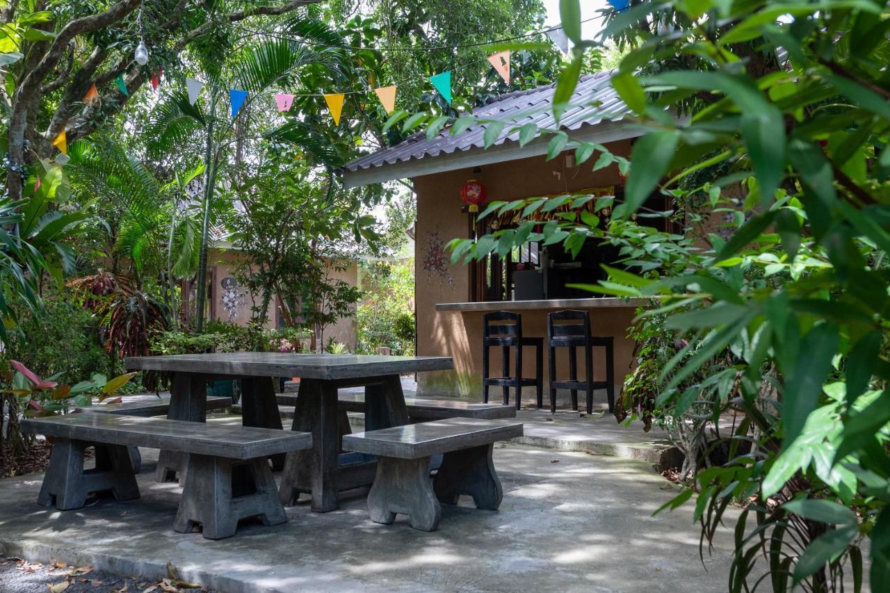 Muntra Garden Resort Sattahip Exteriör bild